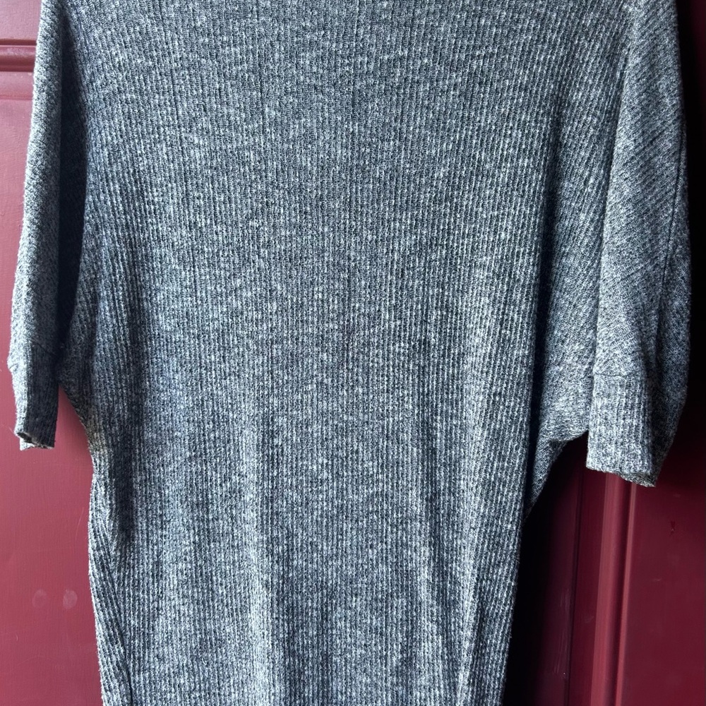 Ing medium elephant knit top - Picture 6 of 6